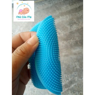 Miếng silicone gội đầu sơ sinh