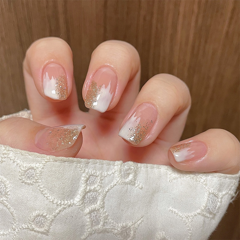 Set 24 Móng Tay Giả Hình Đám Mây Màu Trắng Có Thể Tháo Rời