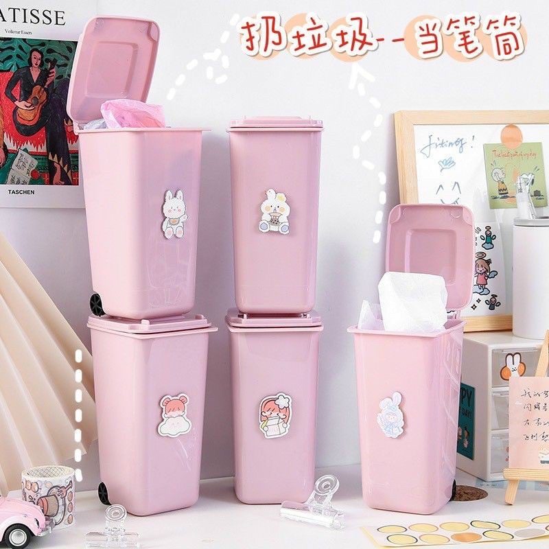Thùng Rác Hồng Mini Để Bàn Có Bánh Xe Và Nắp Đậy, Siêu Cute