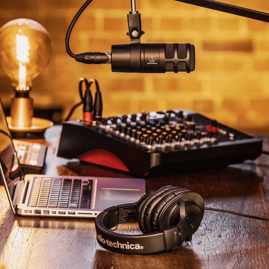 Audio Technica AT2040 - Micro Dynamic Hypercardioid Cho Podcasting, Phát Trực Tiếp, Lồng Tiếng, Thu Âm Nhạc Cụ