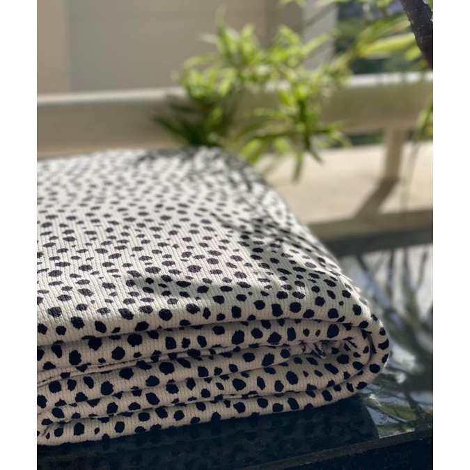 Vải cotton waffle chấm đốm