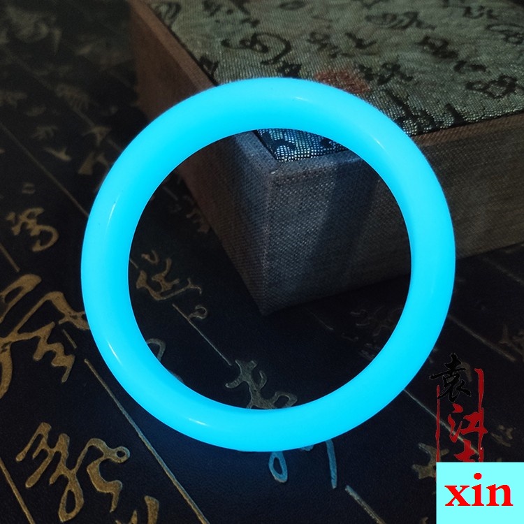 Vòng Tay Đá Ngọc Bích Phát Quang Siêu Sáng