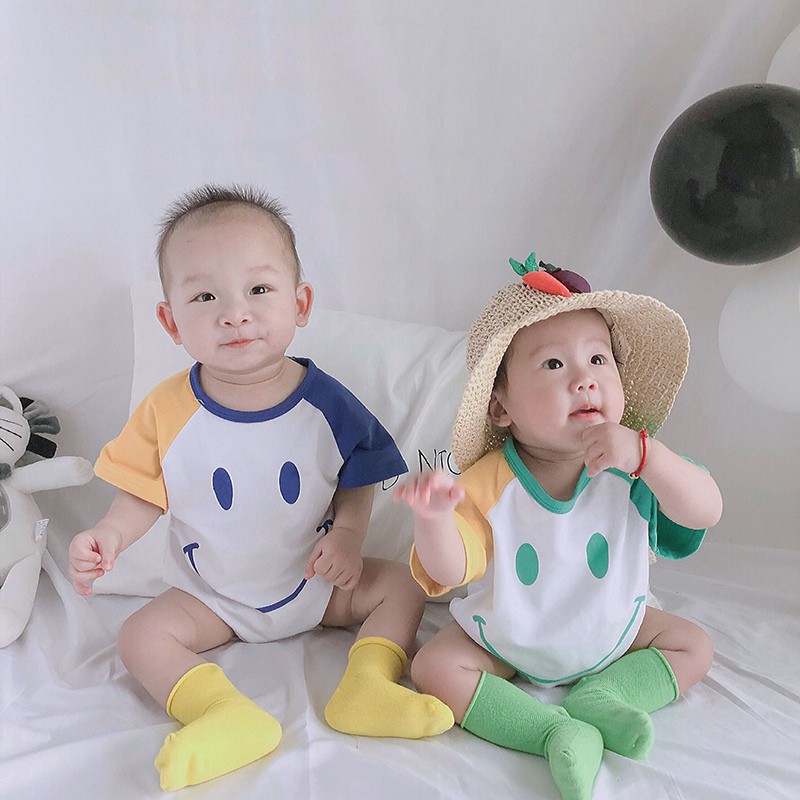 Bộ đồ liền thân tay ngắn in hình mặt cười dành cho bé sơ sinh
