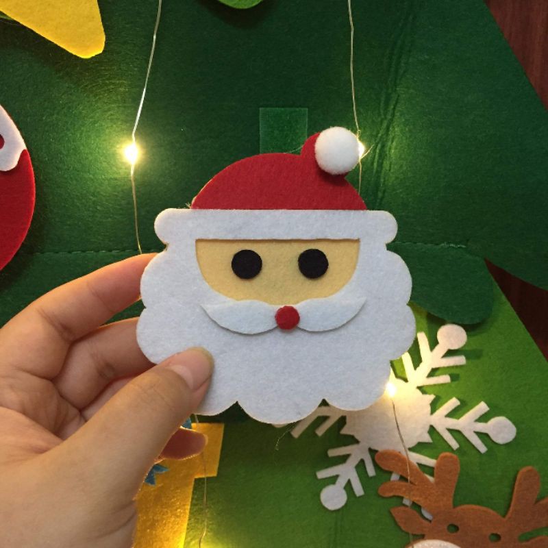 Cây thông Noel bằng vải dạ tặng kèm đèn led và đồ trang trí