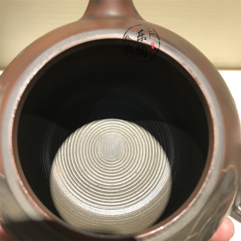 Ấm Tử Nê Khâm Châu Tây Thi Hà Hoa Ngư 460 ml (Lọc 14 lỗ)