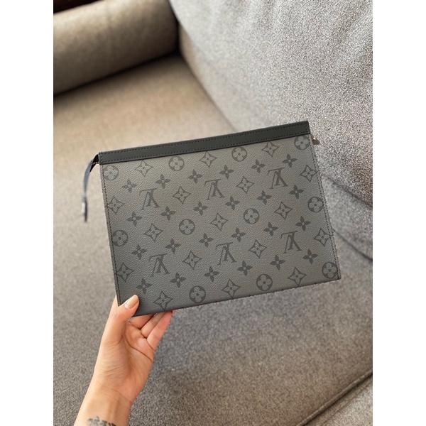 Clutch cho nam thương hiệu Louis Vuitton LV Pochette da thật cao cấp