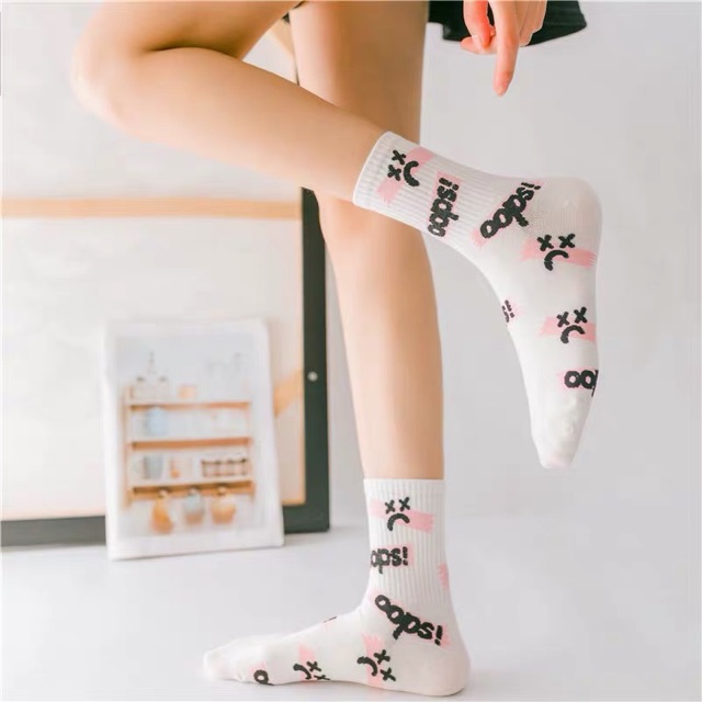 Vớ tất cao cổ họa tiết chữ hàng Quảng Châu