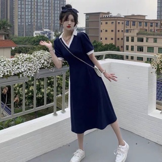Đầm cổ V trắng xanh coban