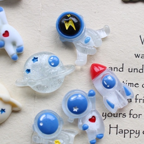 Set 5 Mô Hình Đồ Chơi UFO Độc Đáo Cho Điện Thoại