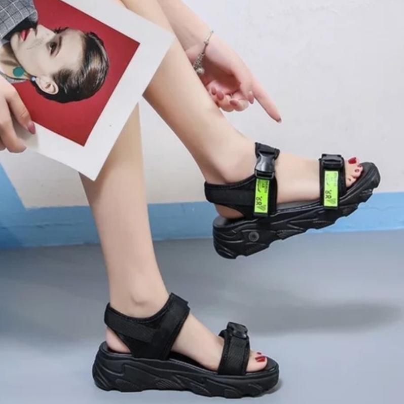 Sandal nữ quai ngang 2 màu cá tính, sandal học sinh hàng đẹp giá rẻ mã LC100