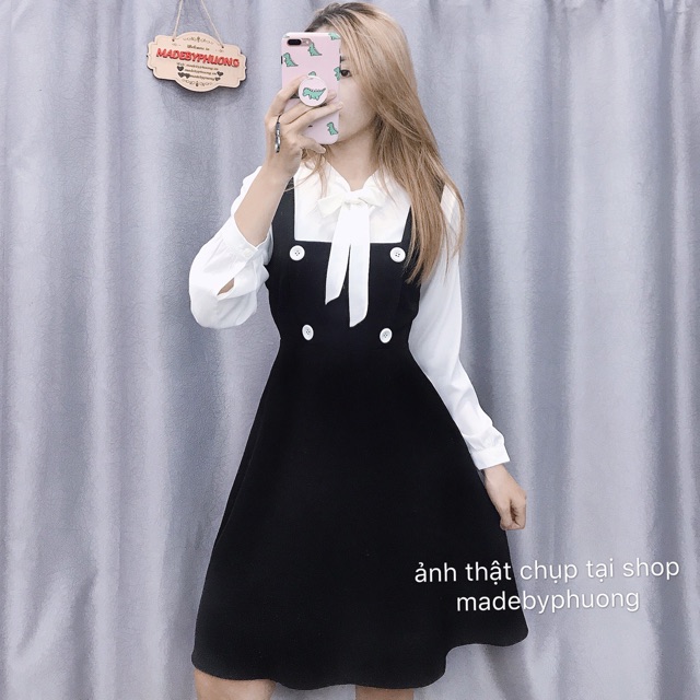 Đầm yếm đen xòe 4 cúc