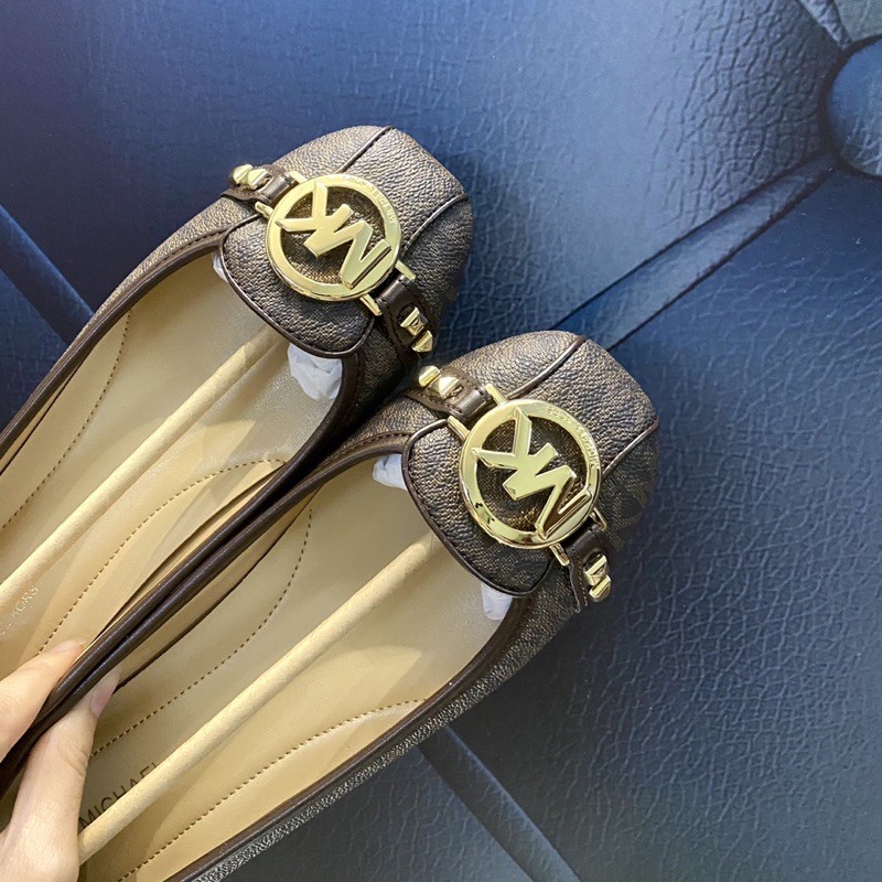 Giày Michael Kors Fulton nâu logo 2 đinh rất đẹp, êm chân vô cùng