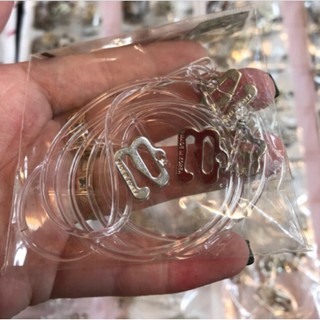 Dây áo lót dây trong bún phở.
