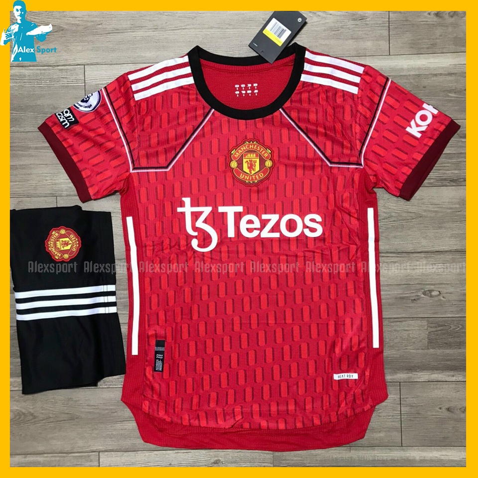 Bộ Quần Áo Bóng Đá CLB MU Màu Đỏ có vạt vai Tezos - Alex Sport
