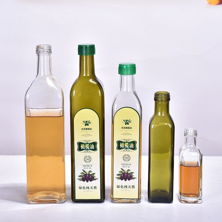 Chai thủy tinh vuông đựng mật ong nắp nhôm vàng 1L