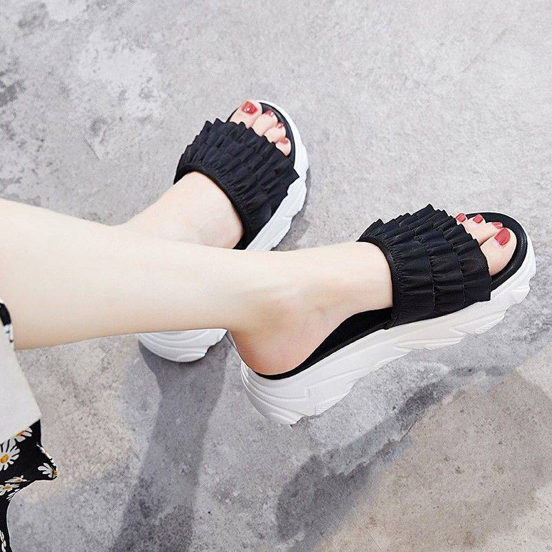 Dép Sandal Đế Dày Tăng Chiều Cao Đính Hoa Thời Trang Mùa Hè Phong Cách Mới
