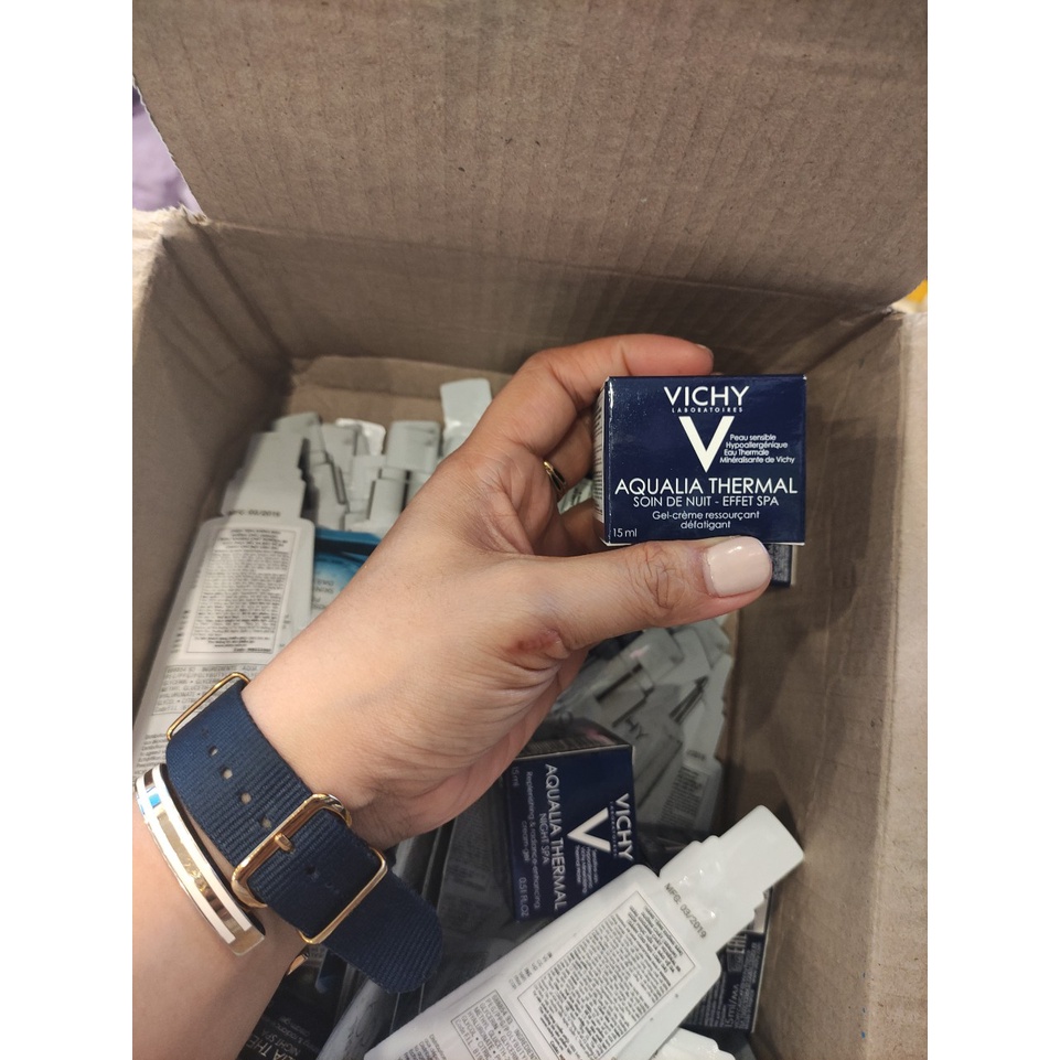 Mặt nạ ngủ dưỡng ẩm giúp da sáng Aqualia thermal night Vichy 15ml