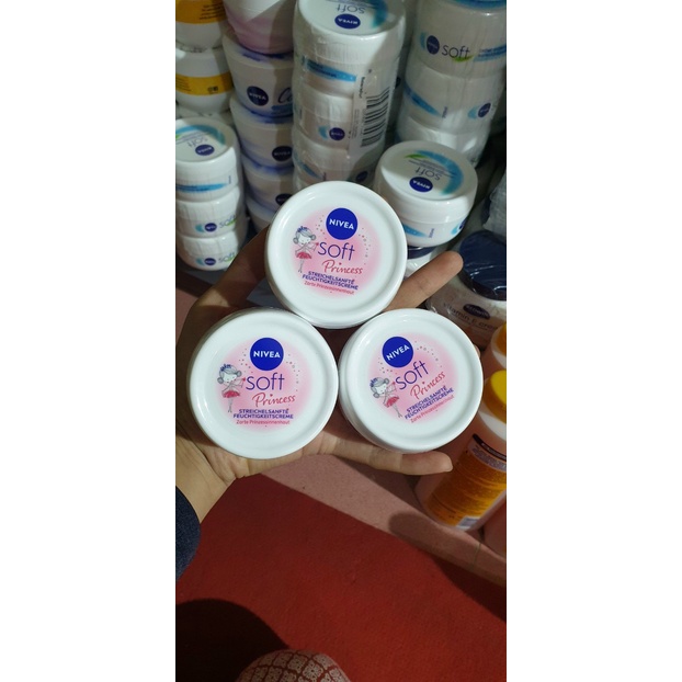 KEM DƯỠNG ẨM NIVEA SOFT PRINCESS CHO MẸ VÀ BÉ