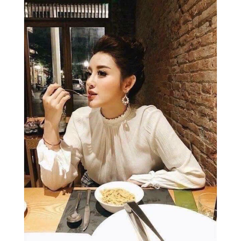 VÒNG TAY CHỈ ĐỎ KIM VÀNG KÈM HỘP NHUNG THÁI LAN