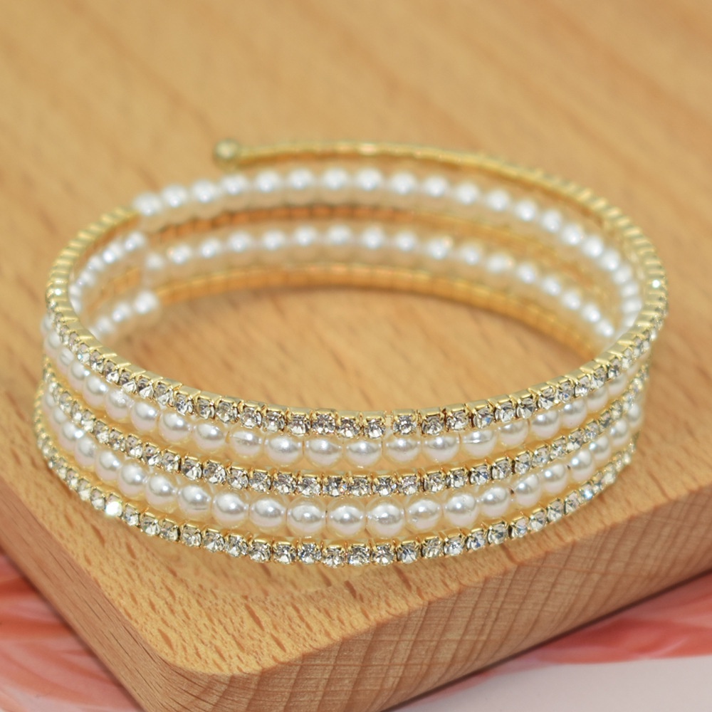 Vòng Đeo Tay Nhiều Lớp Đính Đá Kim Cương Giả Toàn Diện