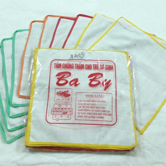 Miếng lót chống thấm cho trẻ sơ sinh.