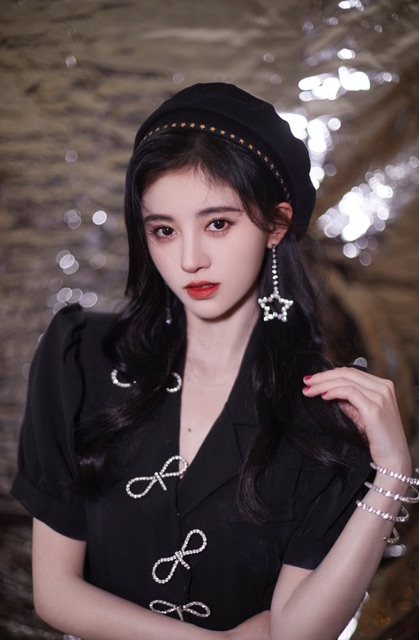 Đầm kiểu vest thiết kế Cúc Tịnh Y