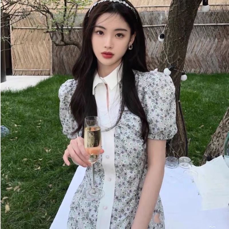 Đầm hoa nữ tính
