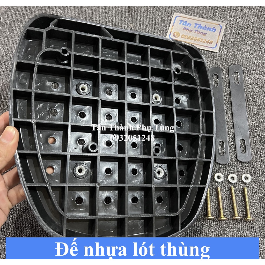 Đế nhựa lót thùng gắn cảng givi kèm bass ốc Dochoixe