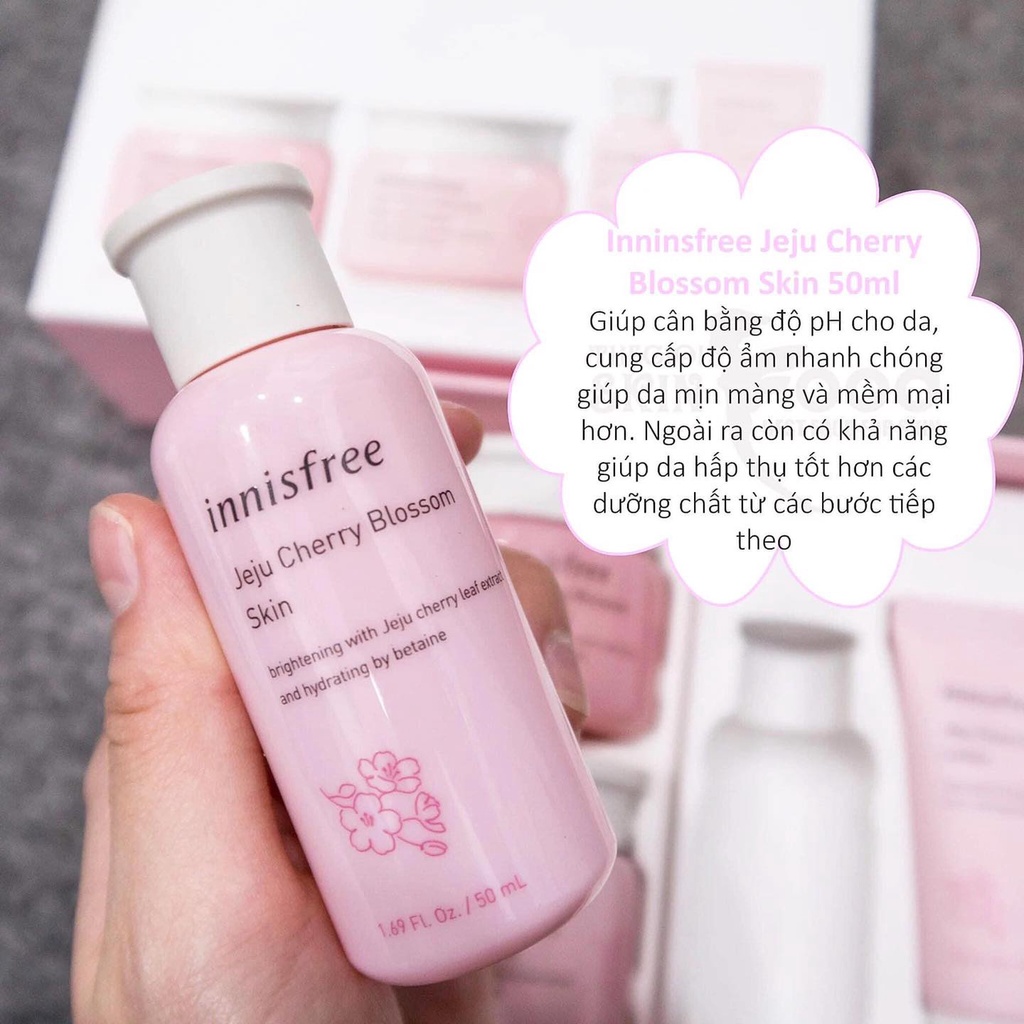 Nước Hoa Hồng Innisfree Jeju Cherry Blossom Skin 50ml