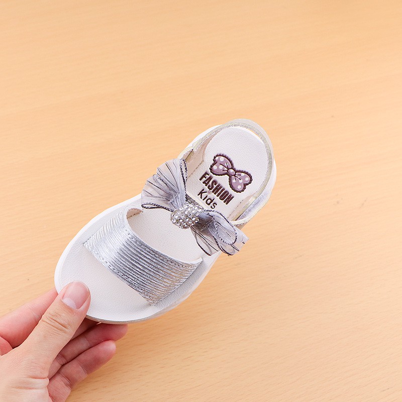 Dép sandal cho bé gái 1 - 3 tuổi mặc váy công chúa nhóng nhánh siêu xinh SG40