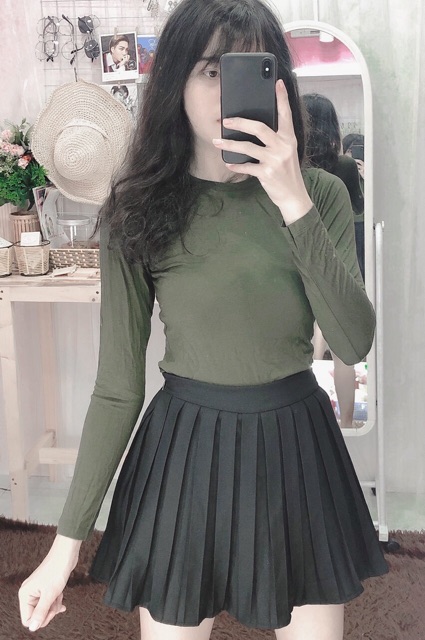 Set áo tay dài phối chân váy xoè