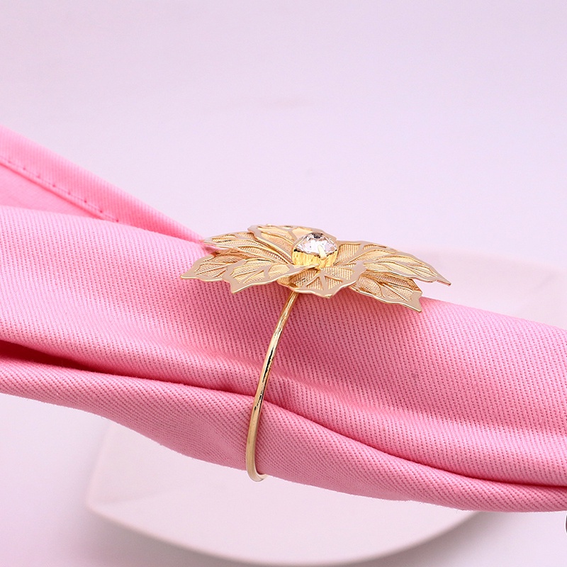 Nhẫn giá đỡ khăn ăn hình hoa thiết kế đục lỗ độc đáo trang trí tiệc cưới