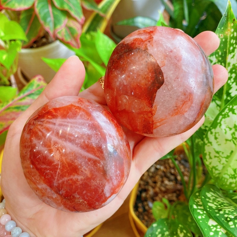 Viên đá cầm tay Fire Quartz, Đá thạch anh thiên nhiên bao thể Hermatite, Palm Fire Quartz