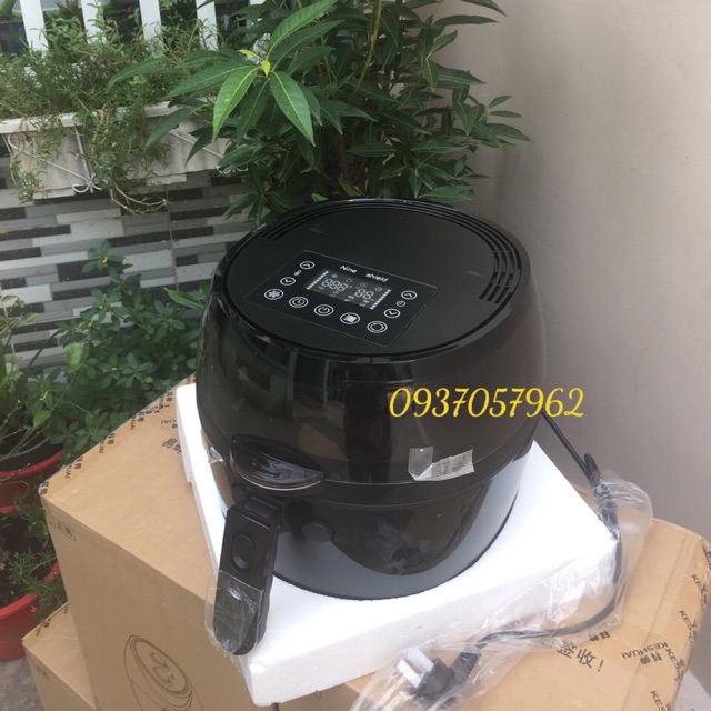 Nồi chiên Nine shield tặng kèm chổi quét dầu silicon giấy nến lót nồi ,