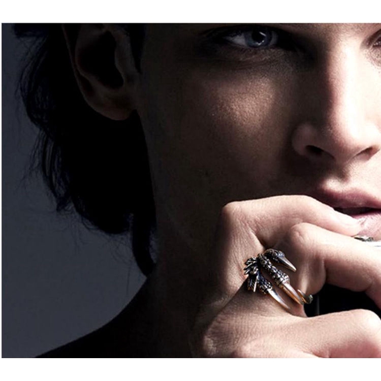 Nhẫn hình móng vuốt phong cách cổ điển
