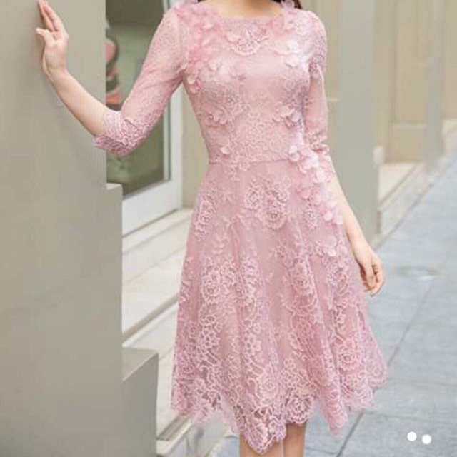 Váy hồng vic