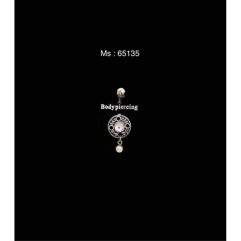 Khuyên rốn thời trang