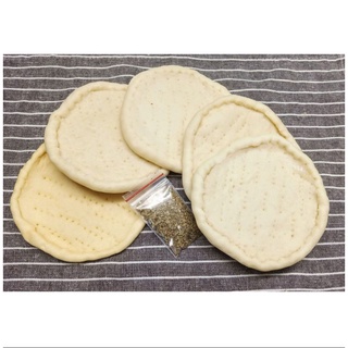 Đế pizza mini 12cm (tặng lá thơm)