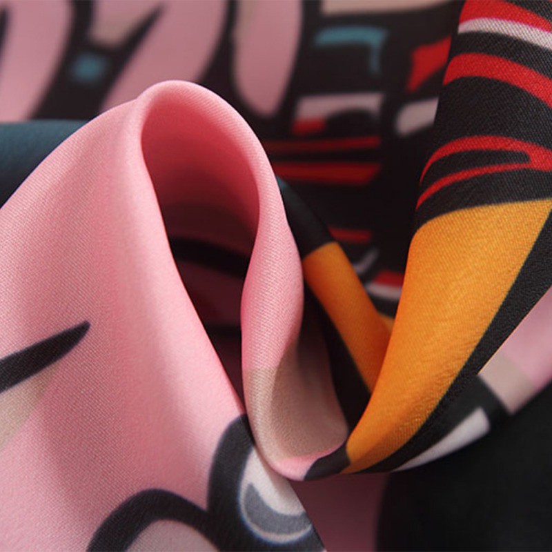 Bộ áo chiffon cộc tay cổ tròn in họa tiết kèm quần ngắn cho bé gái