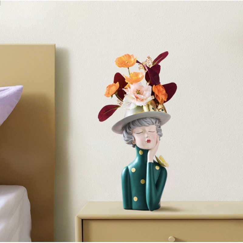 Tượng cô gái cắm hoa 30cm