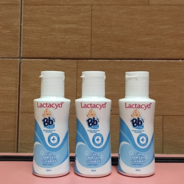 Sữa Tắm Gội Lactacyd BB-Giảm rôm sảy và hăm kẽ 60 ml cho Bé | BigBuy360 - bigbuy360.vn