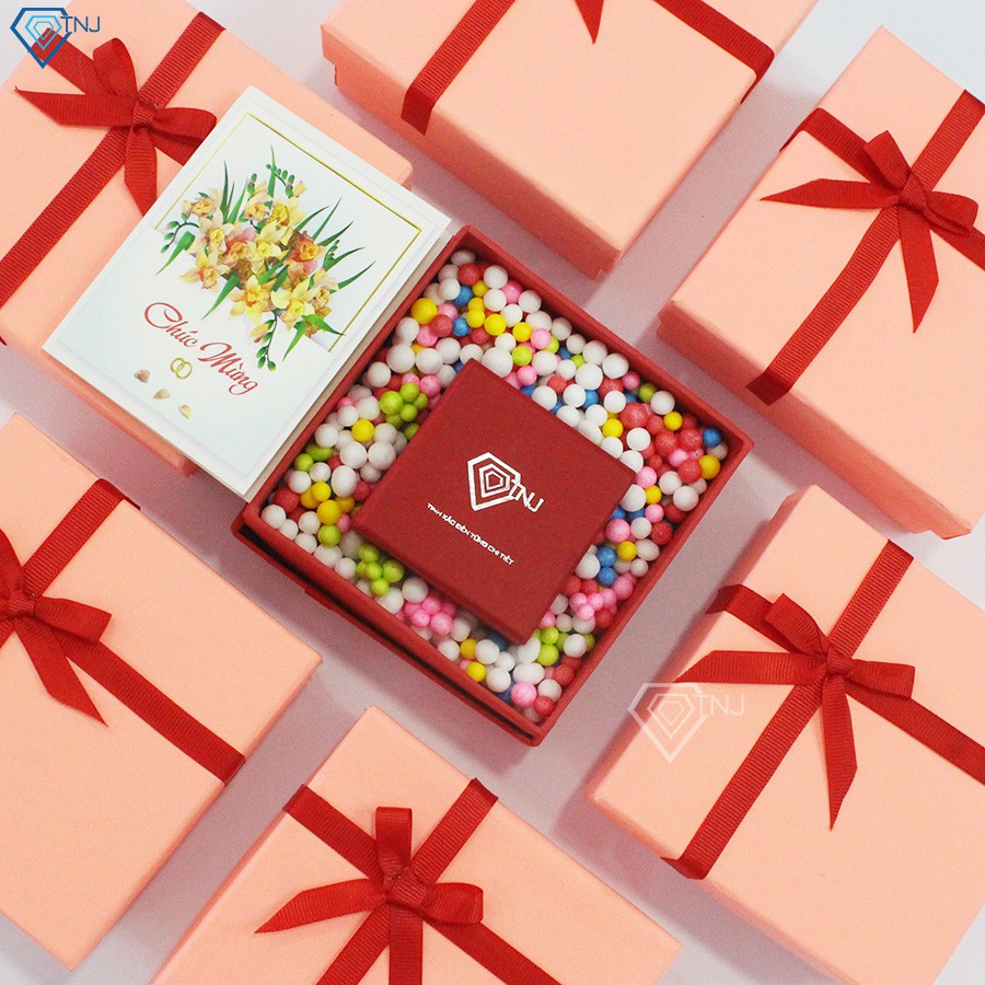 Hộp quà, hộp quà tặng đẹp sang trọng có xốp và thiệp - Trang Sức TNJ | BigBuy360 - bigbuy360.vn