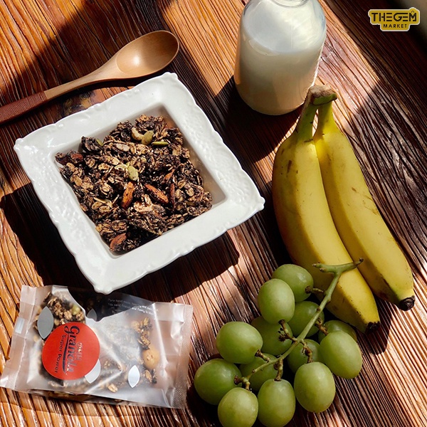 [Sản Phẩm Mới] Ngũ Cốc Granola Giảm Cân Ăn Kiêng Ăn Sáng Vị Chocolate Mix Dừa Sấy Khô Siêu Ngon Power(250G)