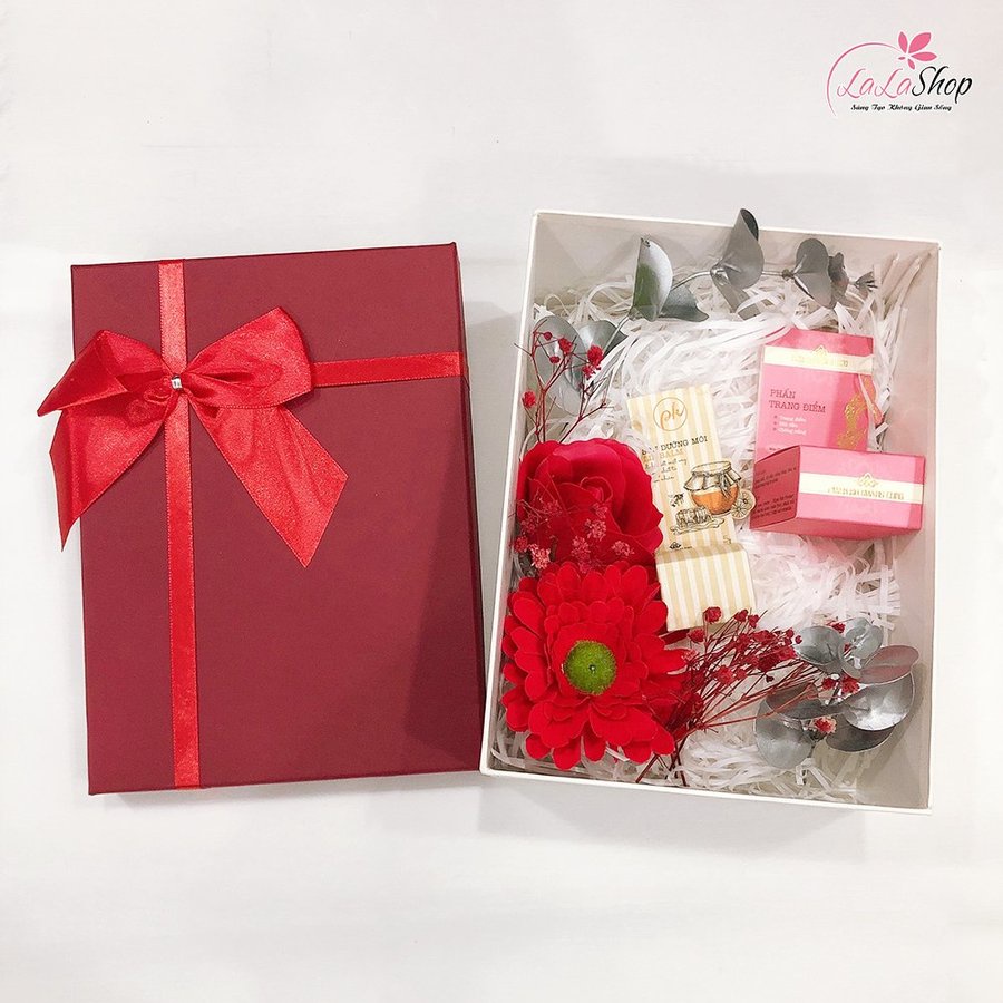 Set hộp quà tặng kèm mỹ phẩm cho mẹ và người yêu, quà tặng cho ngày lễ 20/10, 8/3 hay valentine - Hộp đã được trang trí