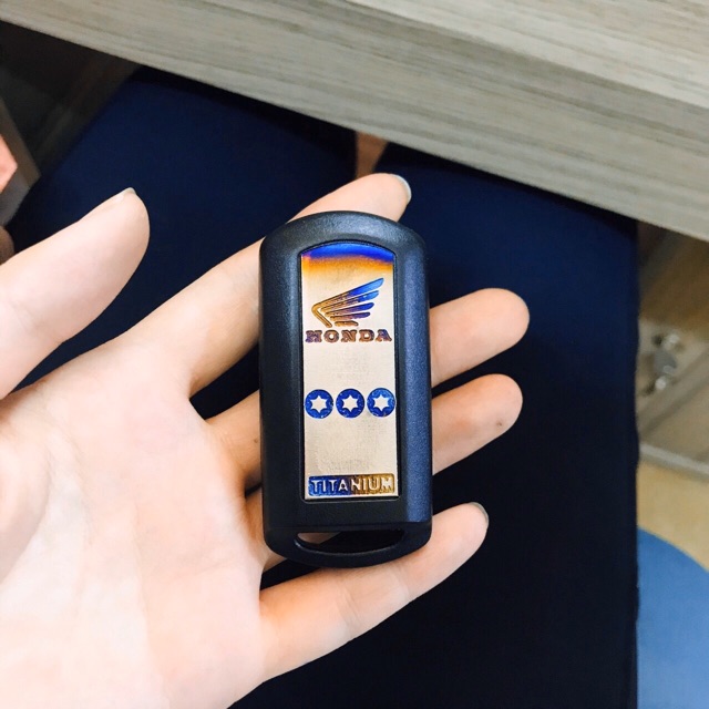 Miếng titan dán smk vario150  - miếng dán remot vario150 - đồ chơi xe vario 150