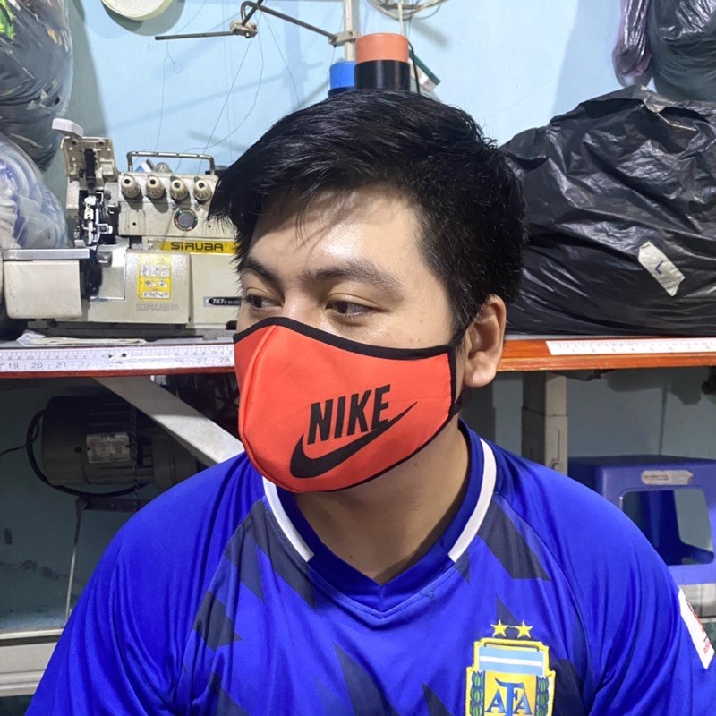 Khẩu trang Polo Style 2 lớp vải su, dễ thở, quay cột đầu thoải mái không đau tai | BigBuy360 - bigbuy360.vn