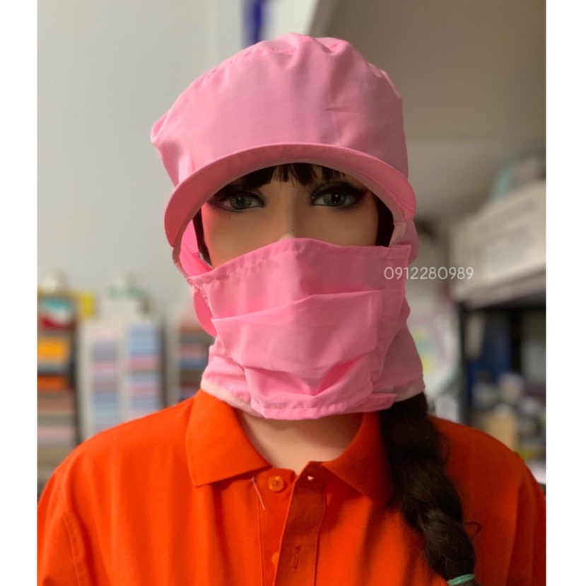 Nón kết trùm có khẩu trang vải silk màu hồng dùng trong ngành thực phẩm, thủy sản _ Hình chụp thật