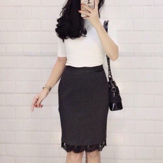 Chân váy bút chì phối ren