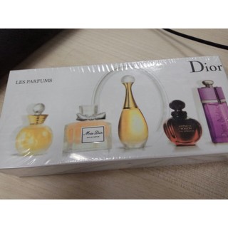 BỘ 5 CHAI NƯỚC HOA MINI 5ml ĐỦ MÙI CỰC THƠM