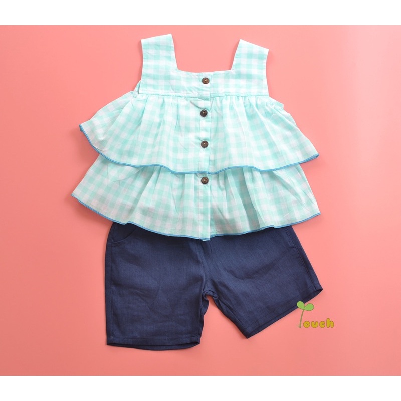 Áo hai tầng màu xanh và vàng Touch